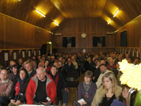 Over 150 people pack into Bixter hall for open meeting of Sustainable Shetland